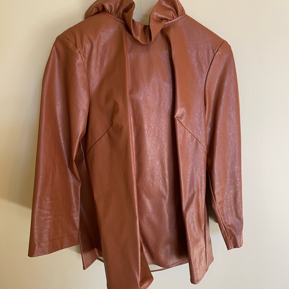 Tuckernuck. Brown Faux Leather. Size 8 Woman’s